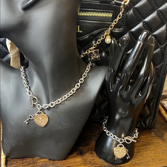 Silver Heart Charm Bracelet and Necklace Set - Picture 4 of 11